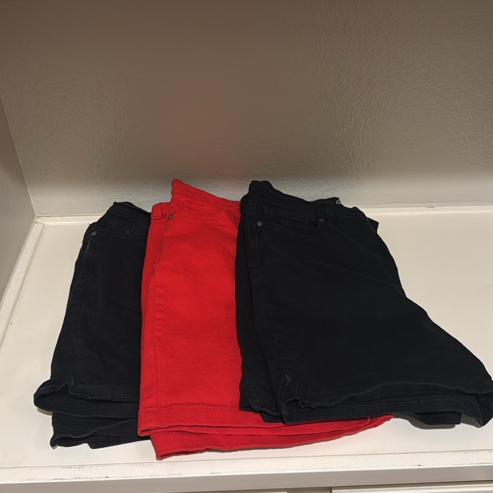 Lot of 3 Gloria Vanderbilt Amanda Shorts Size 10